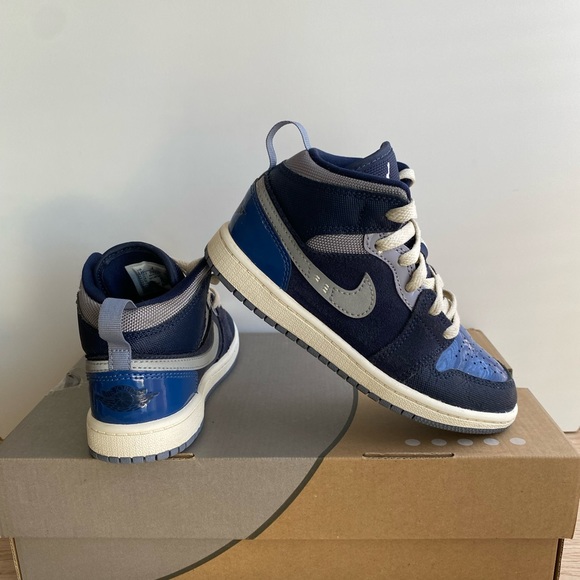 Nike Air Jordan 1 Mid SE Craft Kids Sneakers- SZ 13 C - Picture 3 of 13